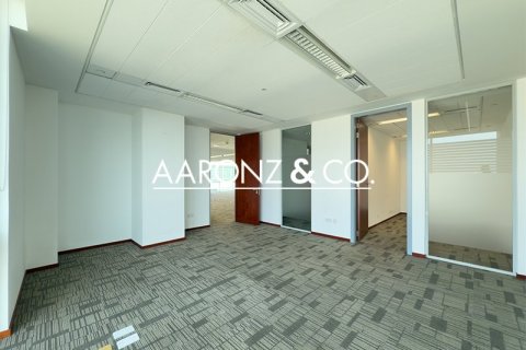 Office de 353m² en Sheikh Zayed Road, UAE No. 140661 8