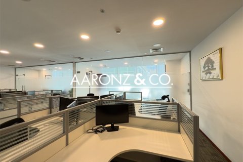 Office de 179m² en Sheikh Zayed Road, UAE No. 140662 4
