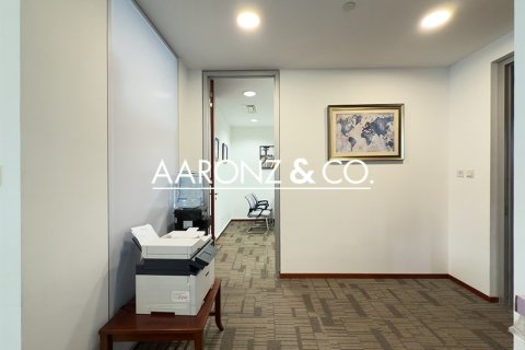Office de 179m² en Sheikh Zayed Road, UAE No. 140662 10