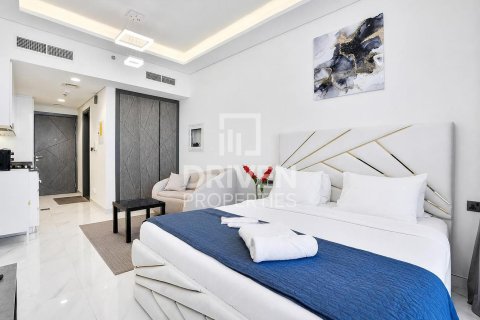Studio Apartment in Dubai Studio City, UAE No. 198859 12