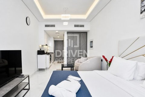Studio Apartment in Dubai Studio City, UAE No. 198859 17