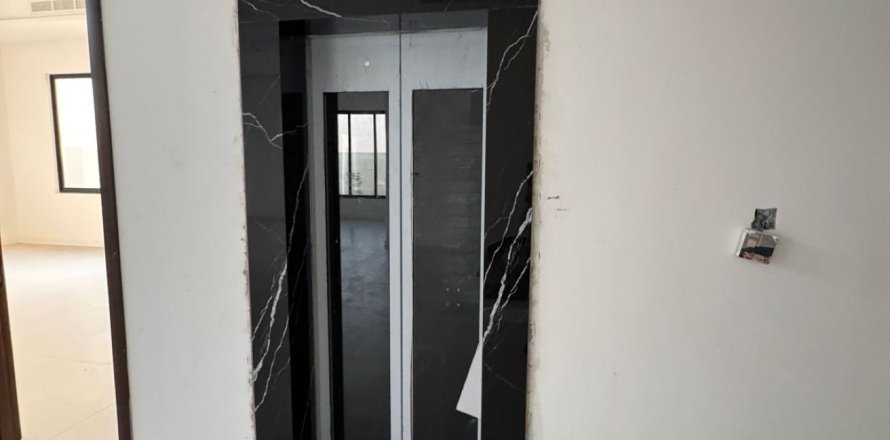 6 bedrooms Villa in Ras Al Khaimah, UAE No. 184141