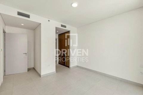 Квартира с 3 спальнями в EMAAR Beachfront, ОАЭ №192642 12