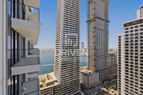 Квартира с 3 спальнями в EMAAR Beachfront, ОАЭ №192642 16