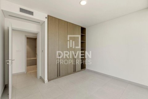 Квартира с 3 спальнями в EMAAR Beachfront, ОАЭ №192642 10