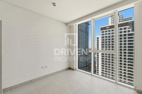 Квартира с 3 спальнями в EMAAR Beachfront, ОАЭ №192642 9