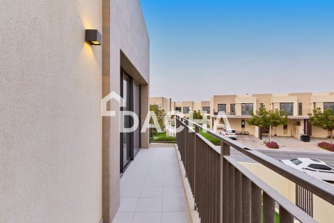 4 غرف نوم فيلا في EMAAR South, الإمارات العربية المتحدة رقم 163544 8