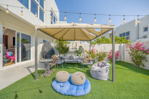 Townhouse de 3 dormitorios en Arabella Townhouses, UAE No. 61998 2
