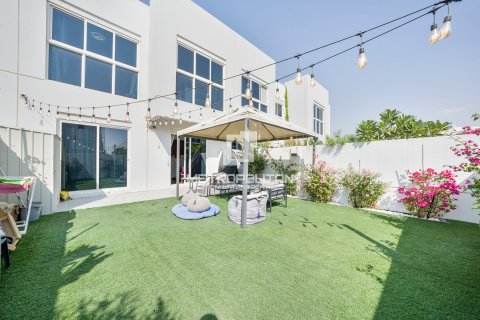 Townhouse de 3 dormitorios en Arabella Townhouses, UAE No. 61998 1