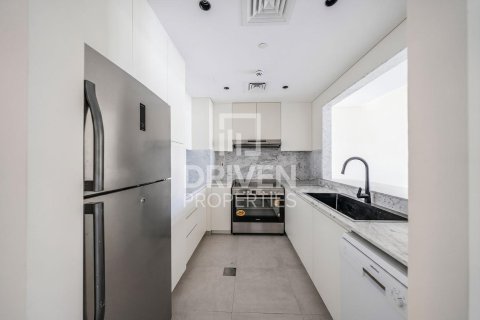 Apartment de 2 dormitorios en Umm Suqeim 3, UAE No. 191659 4