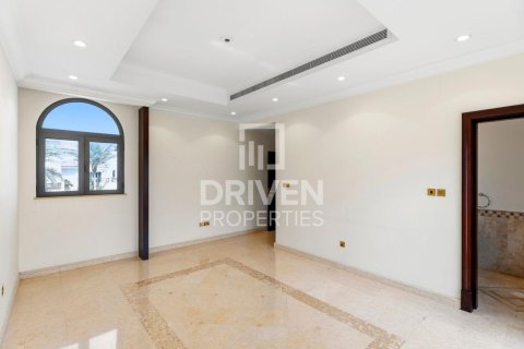 6 bedrooms Villa in Signature Villas, UAE No. 191661 12
