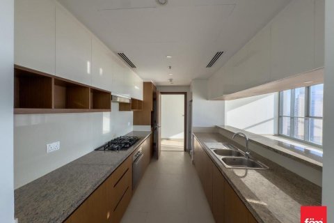 3 bedrooms Apartment in Dubai, UAE No. 165305 10