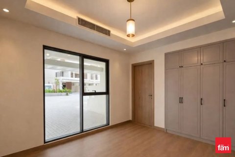 5 bedrooms Townhouse in Dubai, UAE No. 165306 10