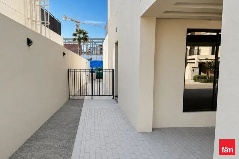 5 bedrooms Townhouse in Dubai, UAE No. 165306 5