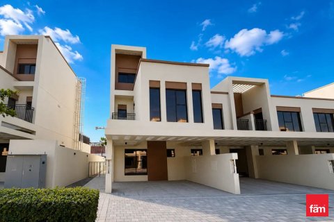 5 bedrooms Townhouse in Dubai, UAE No. 165306