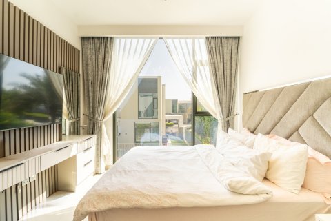 4 bedrooms Townhouse in Dubai, UAE No. 183564 8