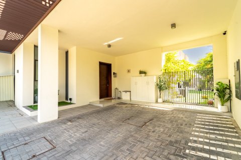 4 bedrooms Townhouse in Dubai, UAE No. 183564 3