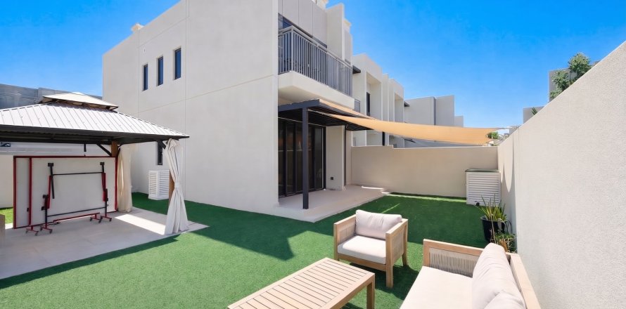 3 bedrooms Townhouse in DAMAC Hills (Akoya by DAMAC), UAE No. 183560