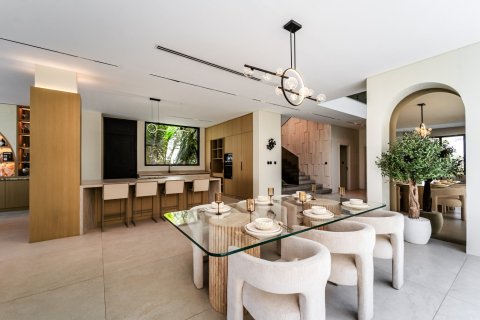 Villa de 4 dormitorios en Dubai, UAE No. 199856 10