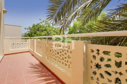 Villa de 4 dormitorios  No. 114529 9