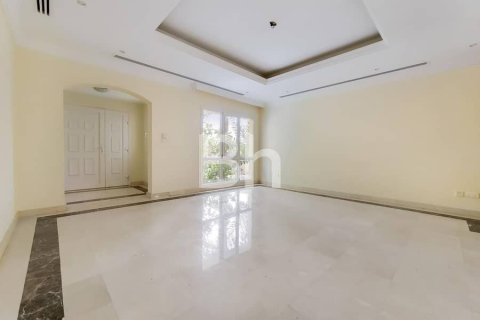 Villa de 4 dormitorios  No. 114529 8