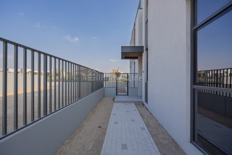 4 bedrooms Townhouse in Mudon, UAE No. 187641 11