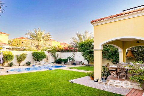 Villa de 4 dormitorios en Legacy, UAE No. 198701 3