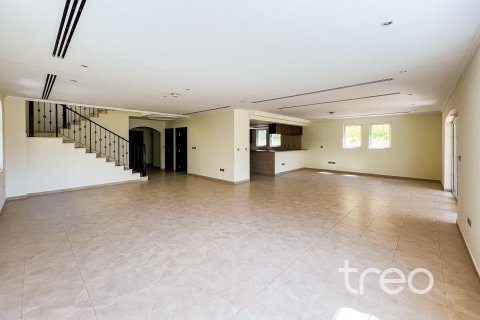 Villa de 4 dormitorios en Legacy, UAE No. 198701 13