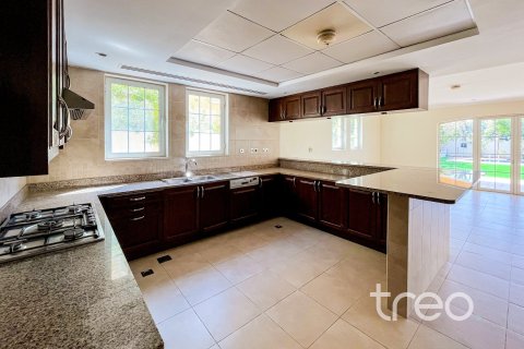Villa de 4 dormitorios en Legacy, UAE No. 198701 10