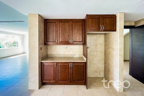 Villa de 4 dormitorios en Legacy, UAE No. 198701 9
