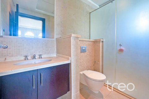 4 bedrooms Villa in Legacy, UAE No. 198703 6