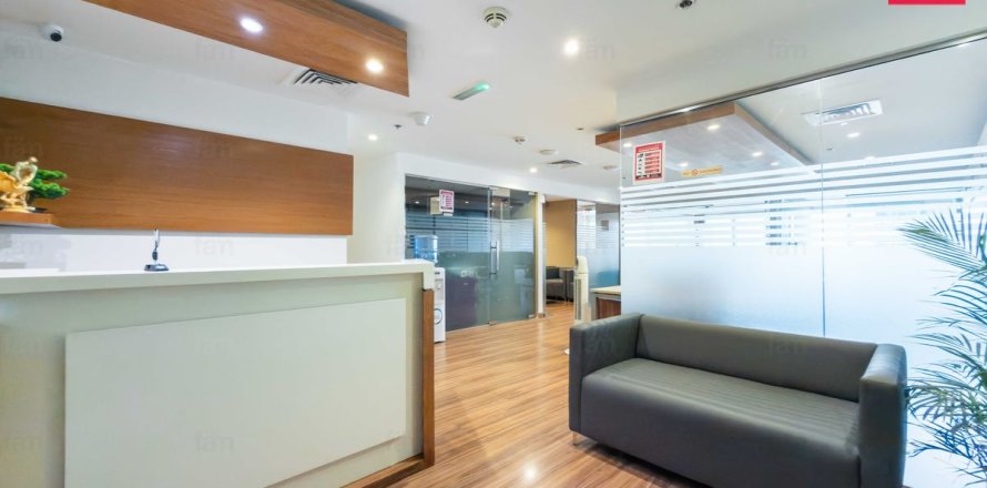 102.6m² Office in Dubai, UAE No. 166500