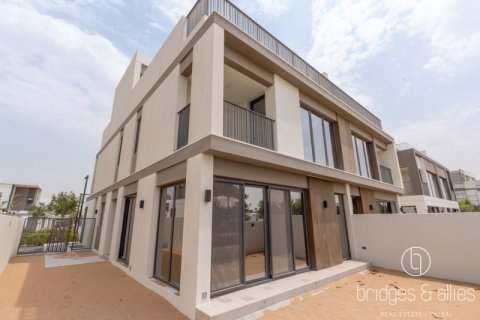 Villa de 4 dormitorios en Tilal Al Ghaf, UAE No. 143053 3