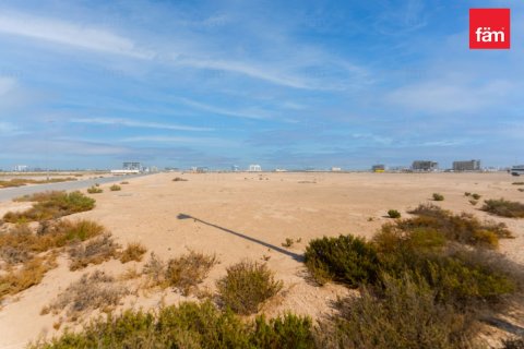 Land de 916.3m²  No. 126005 9