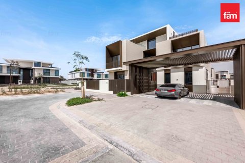 Villa de 5 dormitorios  No. 116947 2