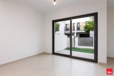 Вилла с 3 спальнями в Tilal Al Ghaf, ОАЭ №149313 4