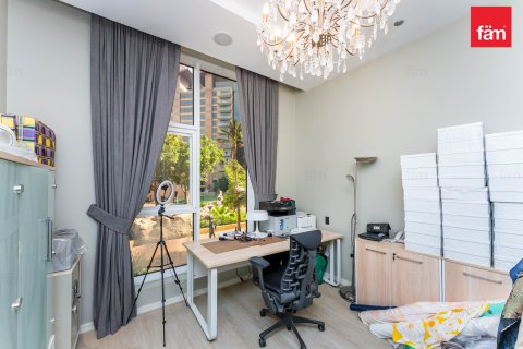 Квартира с 3 спальнями  №126146 13