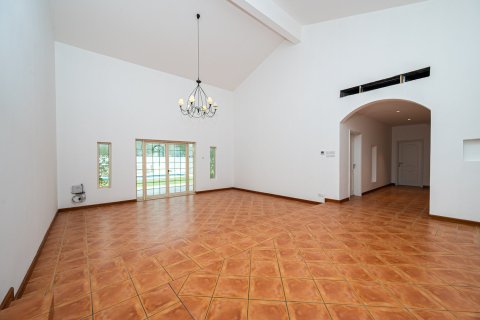 Villa de 5 dormitorios en Al Barsha, UAE No. 202370 10
