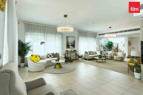 Villa de 4 dormitorios  No. 112252 2