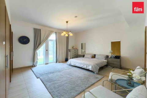 Villa de 4 dormitorios  No. 112252 8