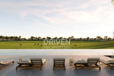 Villa de 4 dormitorios en Dubai Investment Park, UAE No. 190085 3