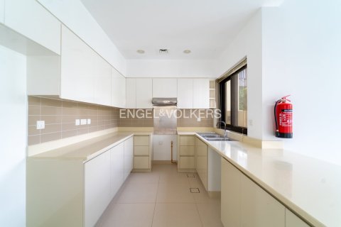 4 bedrooms Townhouse in Jumeirah Village Circle, UAE No. 147135 11