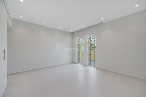 Villa de 5 dormitorios en Jumeirah Park, UAE No. 163396 9