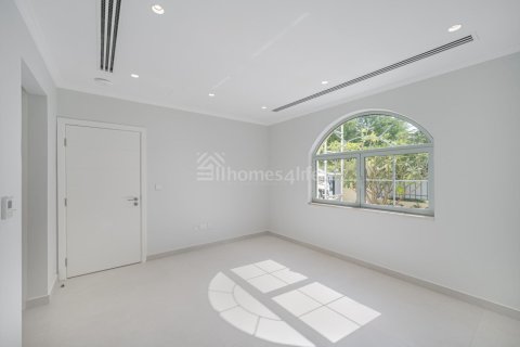 Villa de 5 dormitorios en Jumeirah Park, UAE No. 163396 7