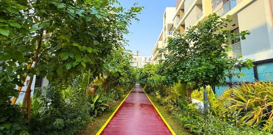 2 bedrooms Apartment in Dubai, UAE No. 163398