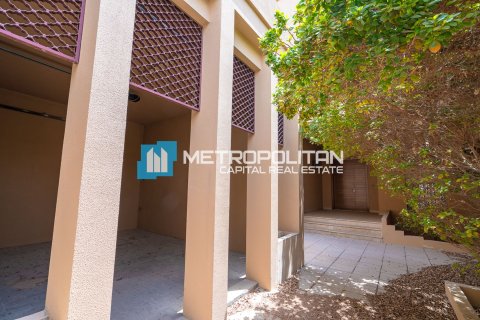 Таунхаус с 4 спальнями в Халифа-Сити, ОАЭ №145726 15