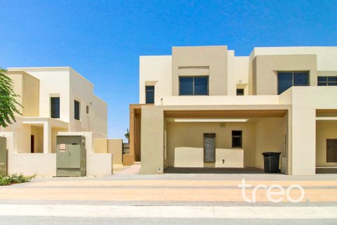 4 bedrooms Townhouse in Hayat Townhouses, UAE No. 173667