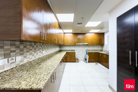 2 bedrooms Apartment in Dubai, UAE No. 143654 16