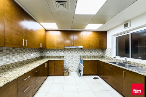 2 bedrooms Apartment in Dubai, UAE No. 143654 17