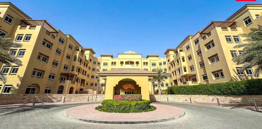 2 bedrooms Apartment in Dubai, UAE No. 143654